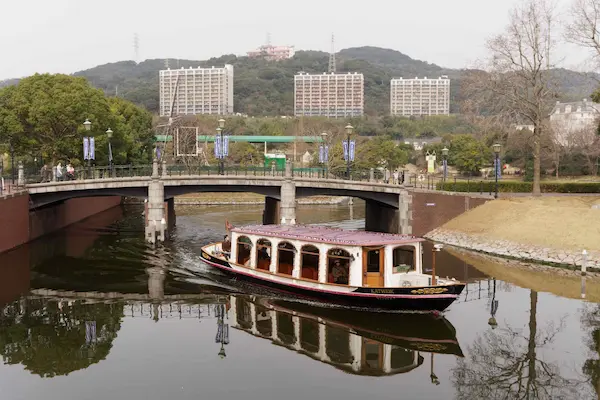 Canal cruise